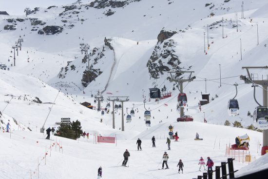 Skiing on Sierra Nevada