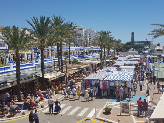 Mercadillo Puerto de Estepona